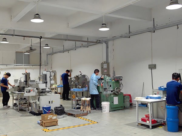 皮具定制厂家-生产车间